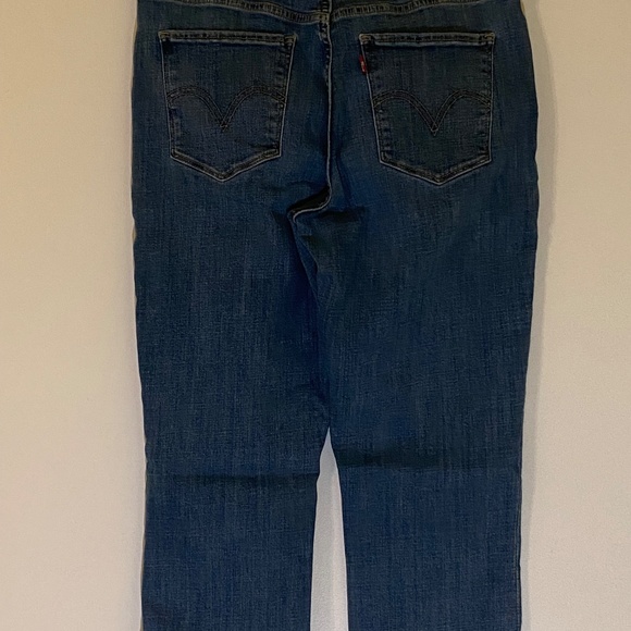 Levi’s Classic Capris Size 8 - Picture 2 of 5